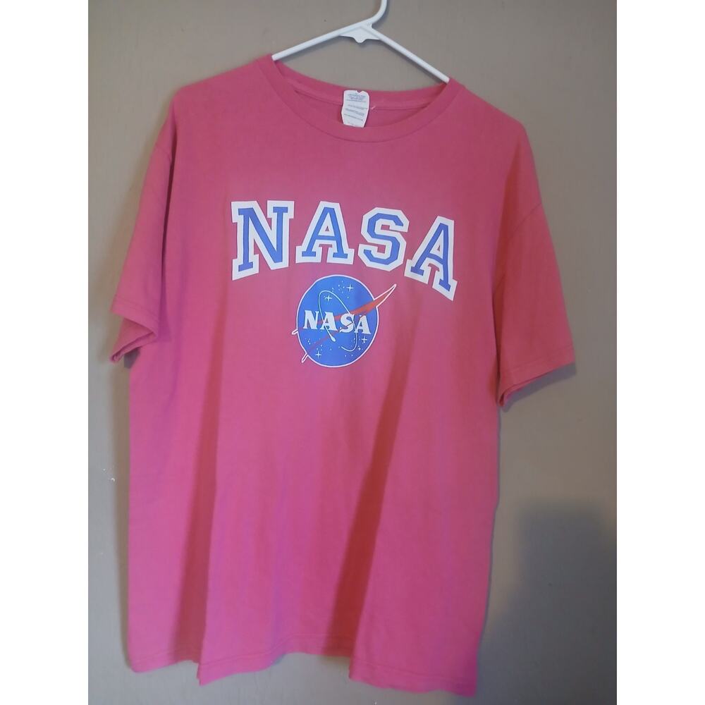 Vintage Women’s Pink NASA T-Shirt, L,